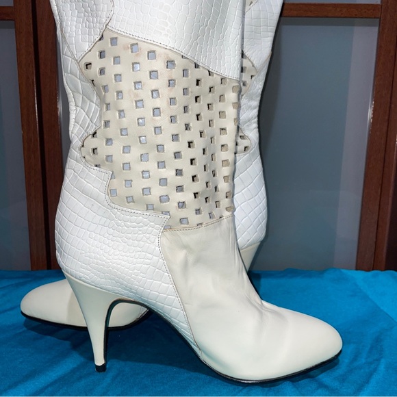 Embossed Alligator High Top